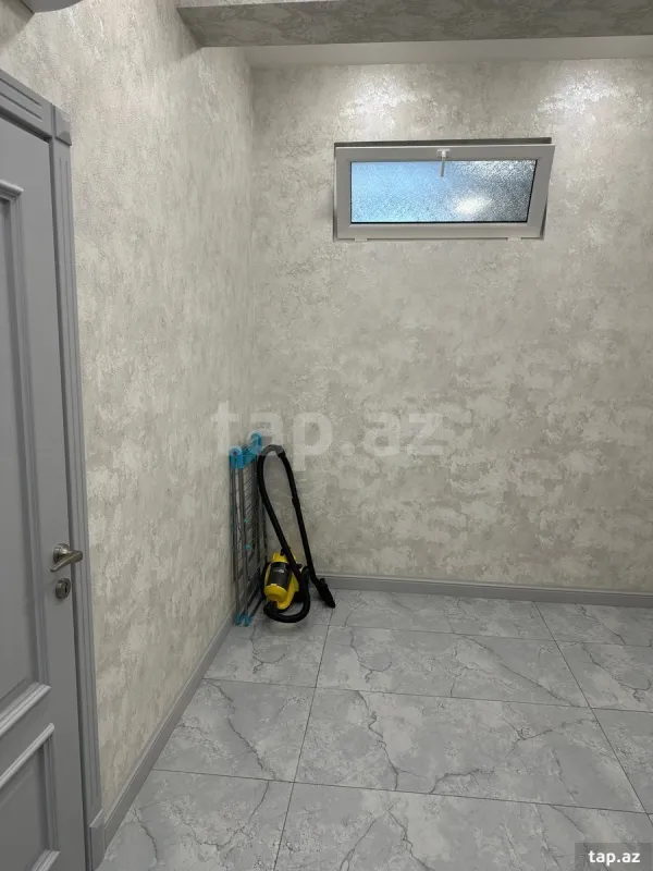 Kirayə verilir 3 otaqlı yeni tikili 110 m²