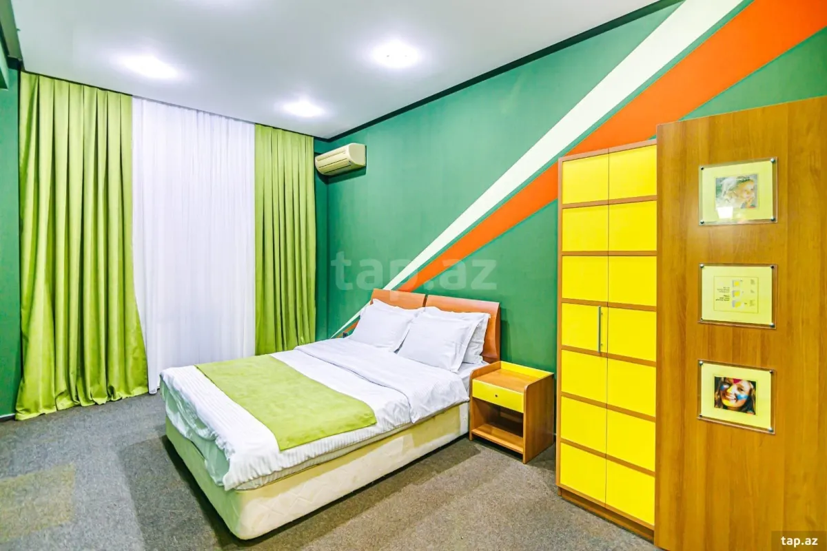 Kirayə verilir 3 otaqlı yeni tikili 130 m²