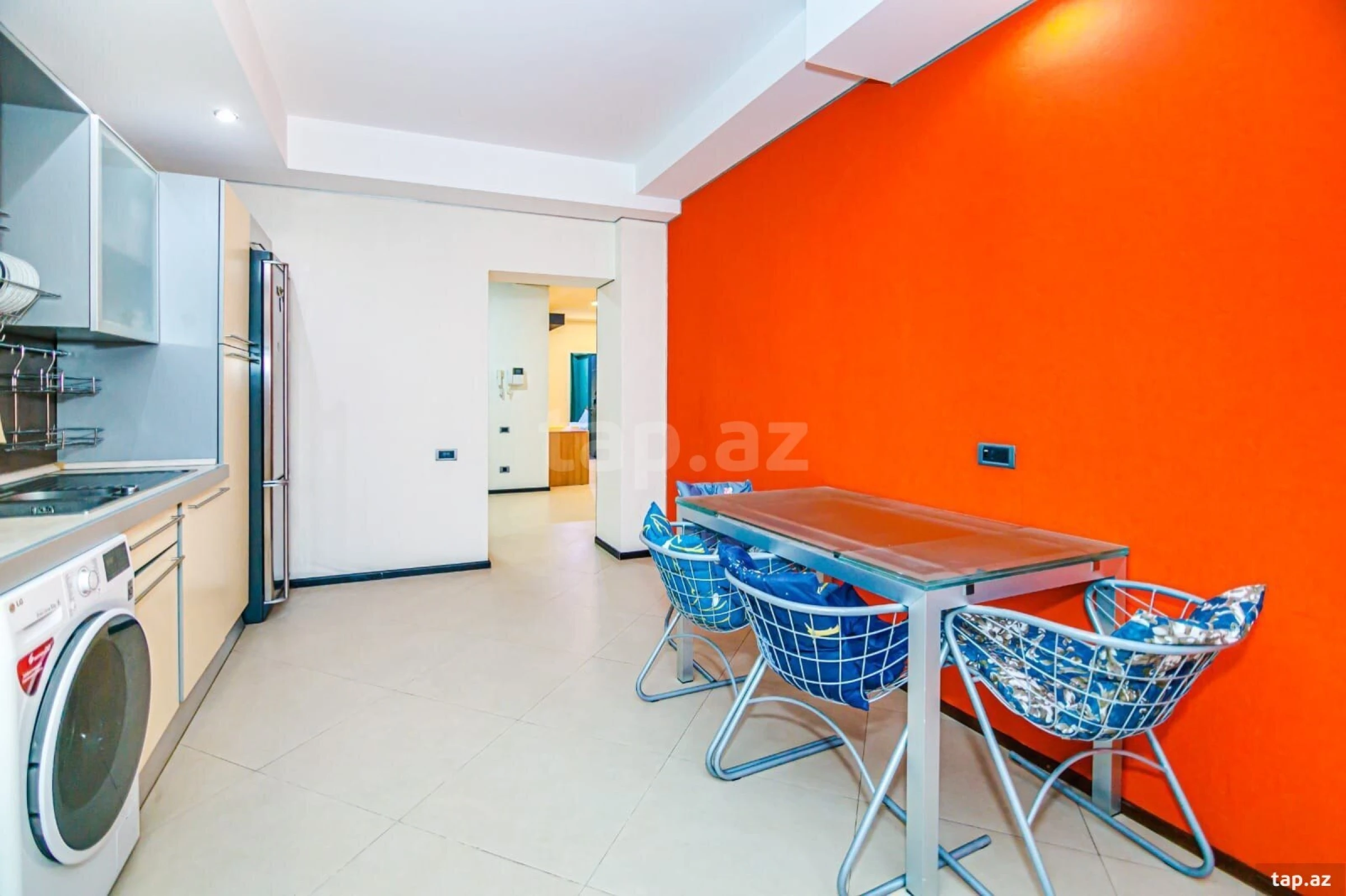 Kirayə verilir 3 otaqlı yeni tikili 130 m²