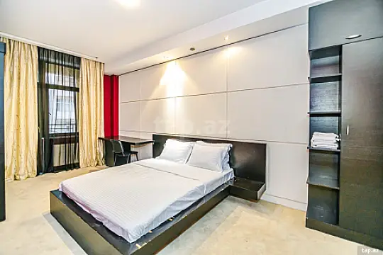 Kirayə verilir 3 otaqlı yeni tikili 130 m²