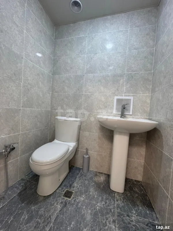 Kirayə verilir 3 otaqlı yeni tikili 80 m²