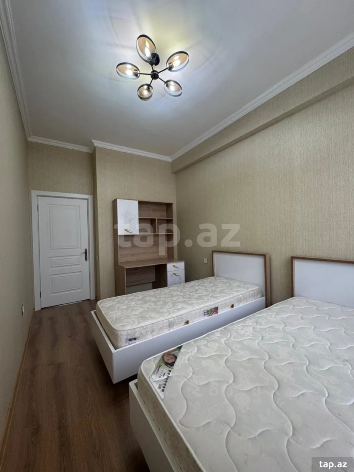 Kirayə verilir 3 otaqlı yeni tikili 80 m²
