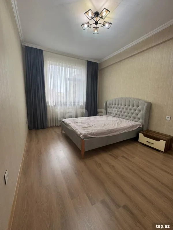 Kirayə verilir 3 otaqlı yeni tikili 80 m²