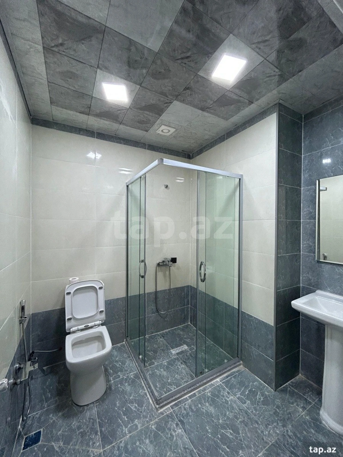 Kirayə verilir 3 otaqlı yeni tikili 99 m²