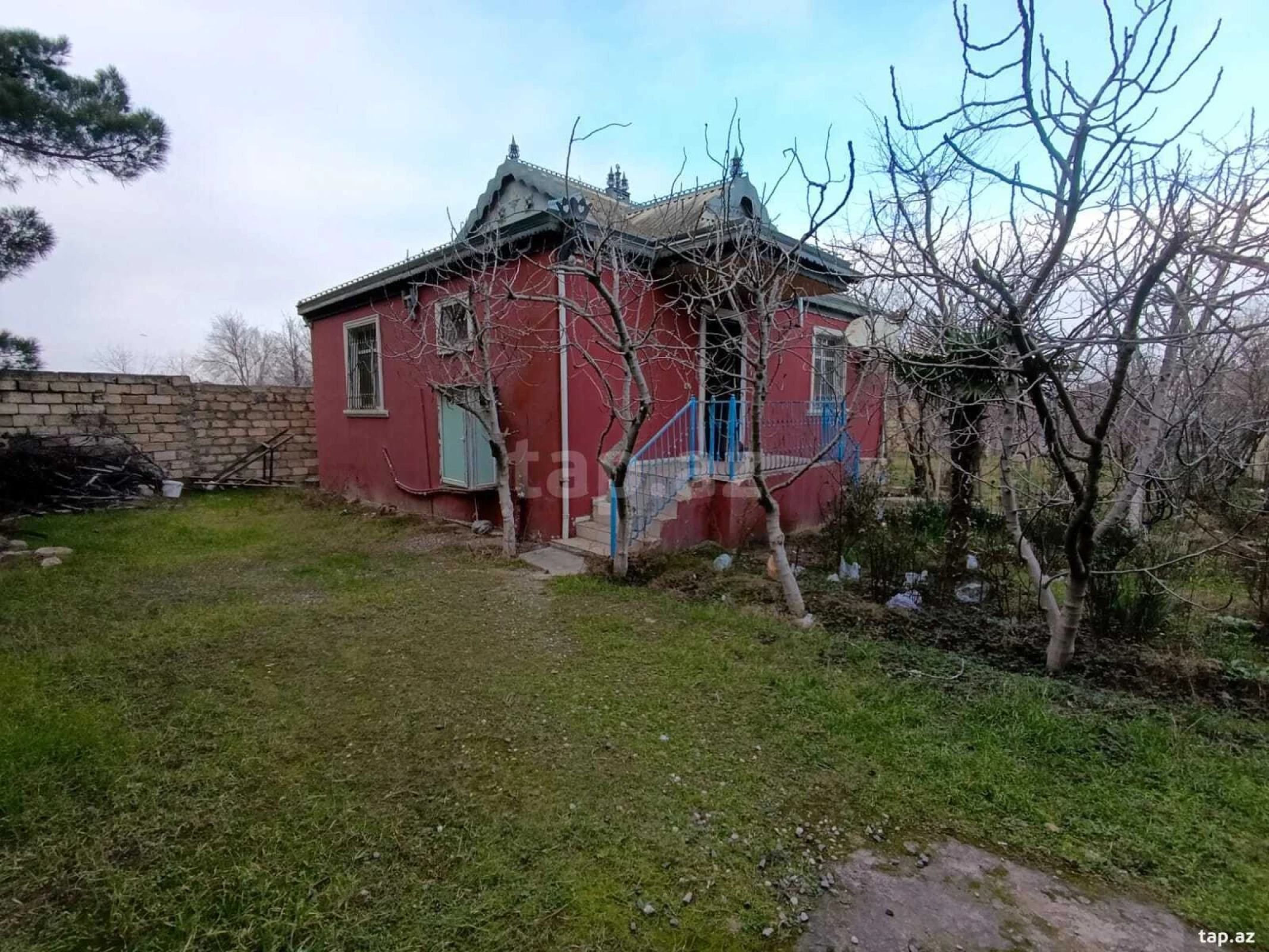 Satılır 3 otaqlı həyət evi