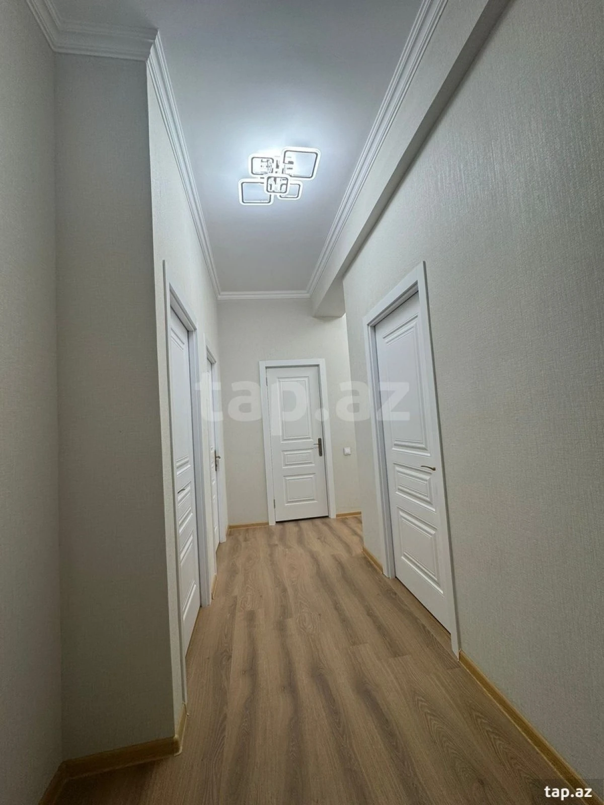 Kirayə verilir 3 otaqlı yeni tikili 80 m²