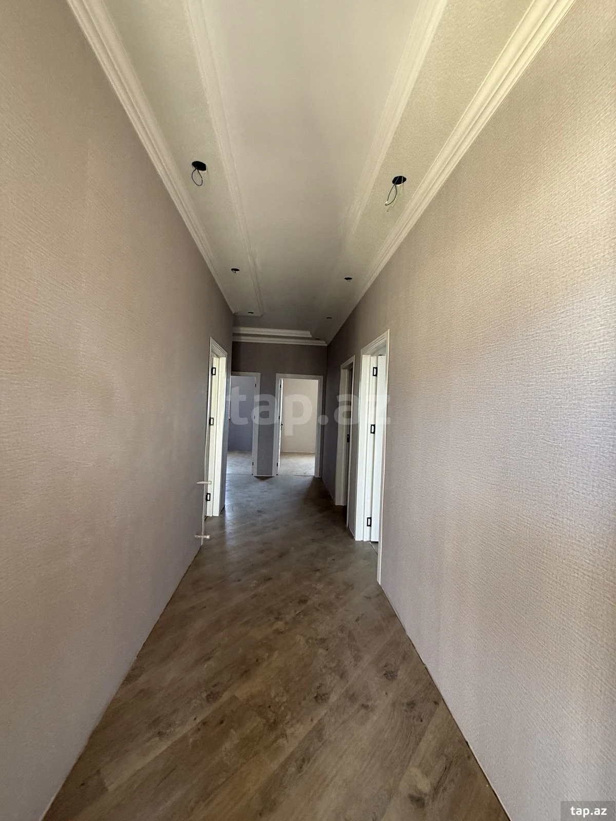 Satılır 4 otaqlı həyət evi