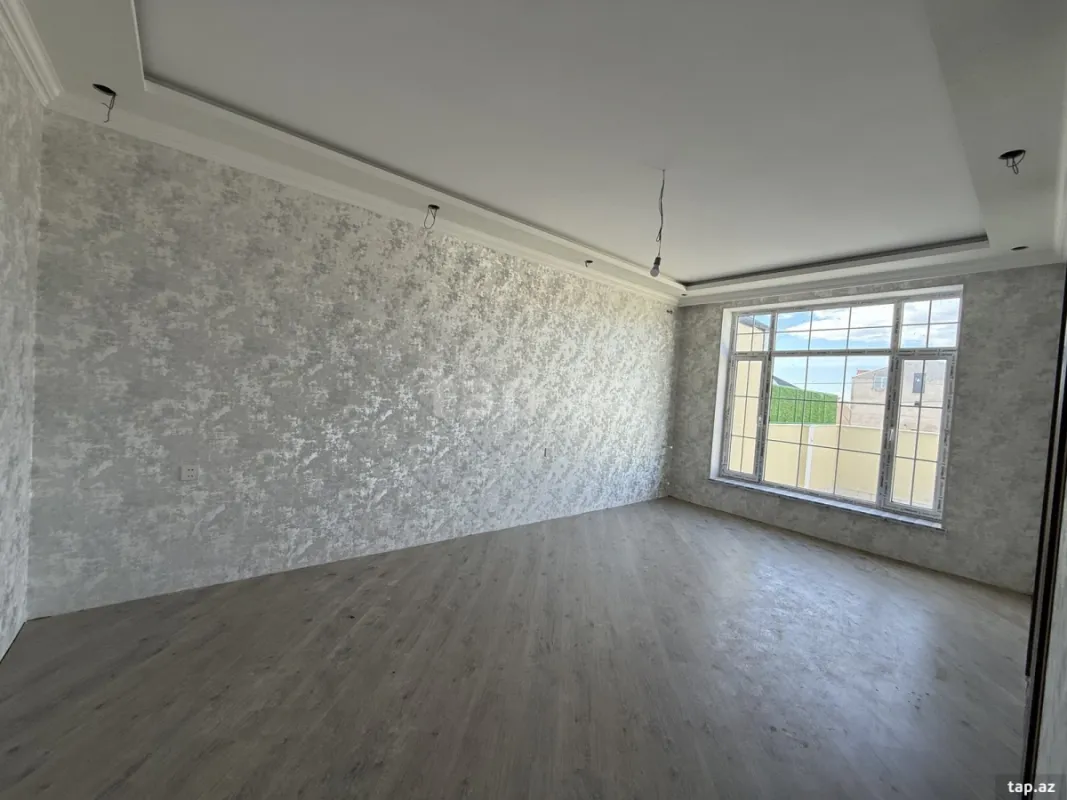 Satılır 4 otaqlı həyət evi