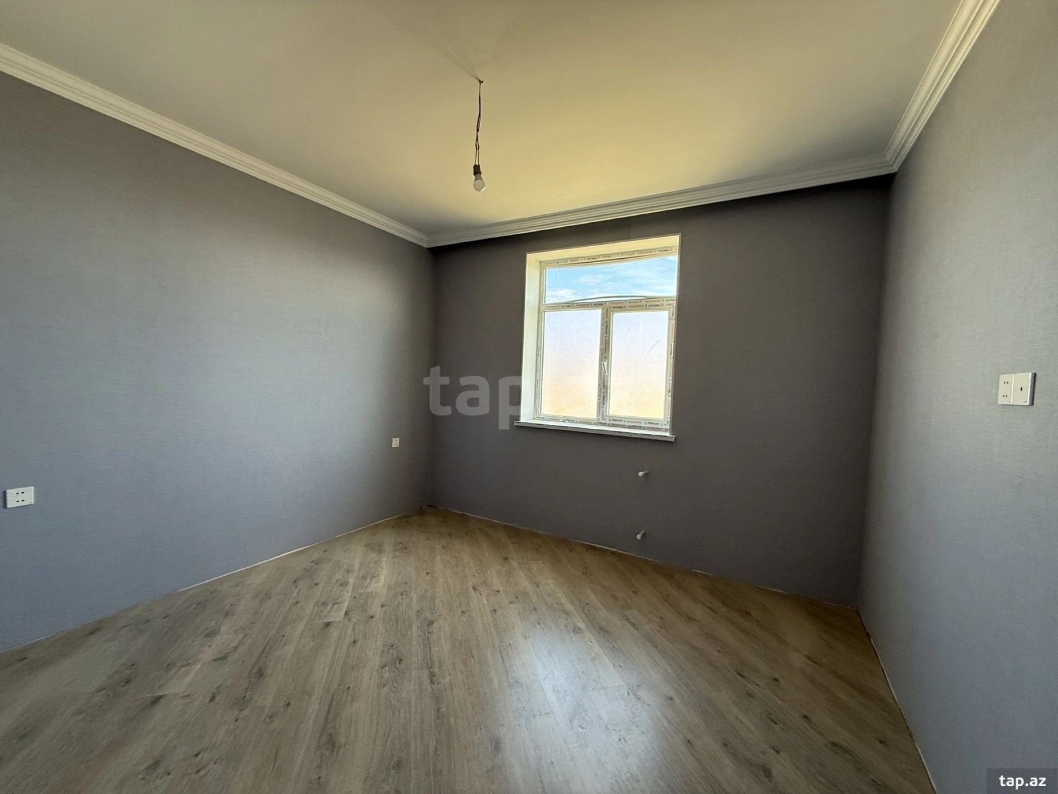 Satılır 4 otaqlı həyət evi