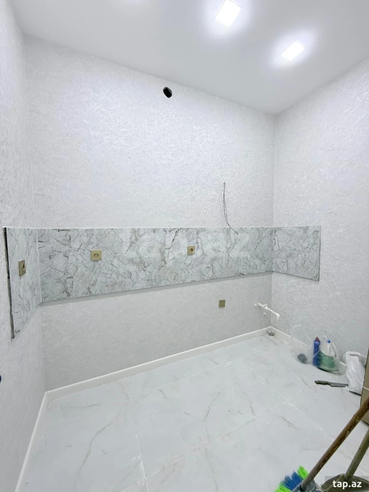 Satılır 2 otaqlı yeni tikili 47 m²