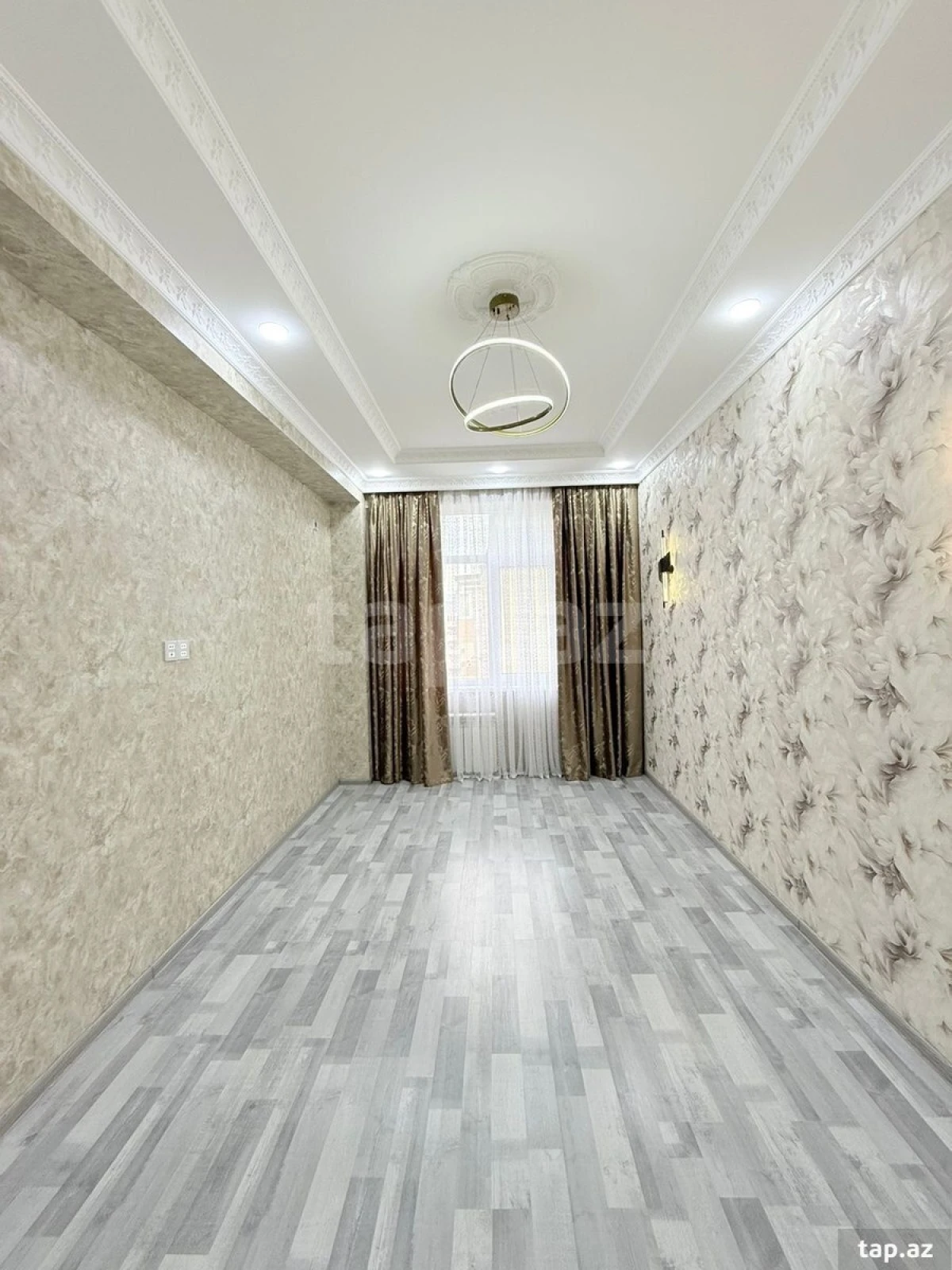 Satılır 3 otaqlı yeni tikili 82 m²