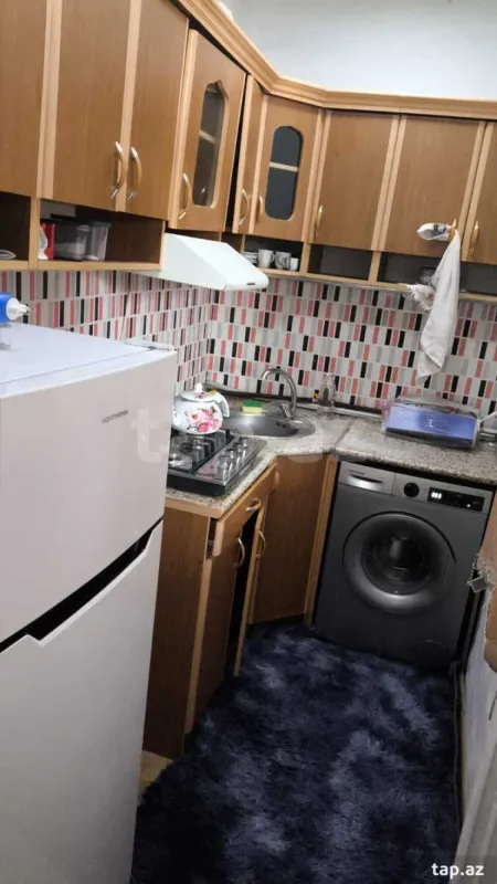 Kirayə verilir 3 otaqlı həyət evi