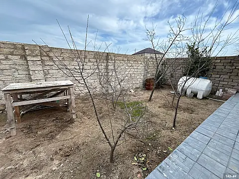 Satılır 3 otaqlı həyət evi