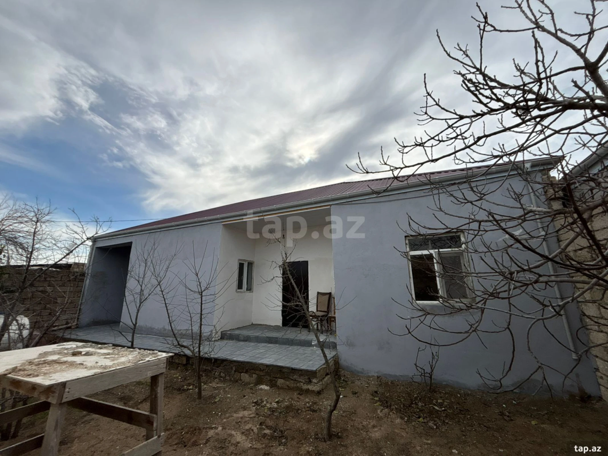 Satılır 3 otaqlı həyət evi