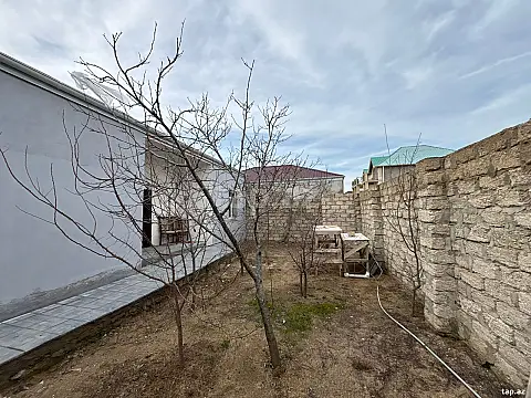 Satılır 3 otaqlı həyət evi