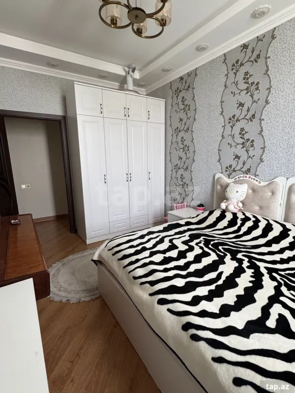 Kirayə verilir 3 otaqlı yeni tikili 90 m²