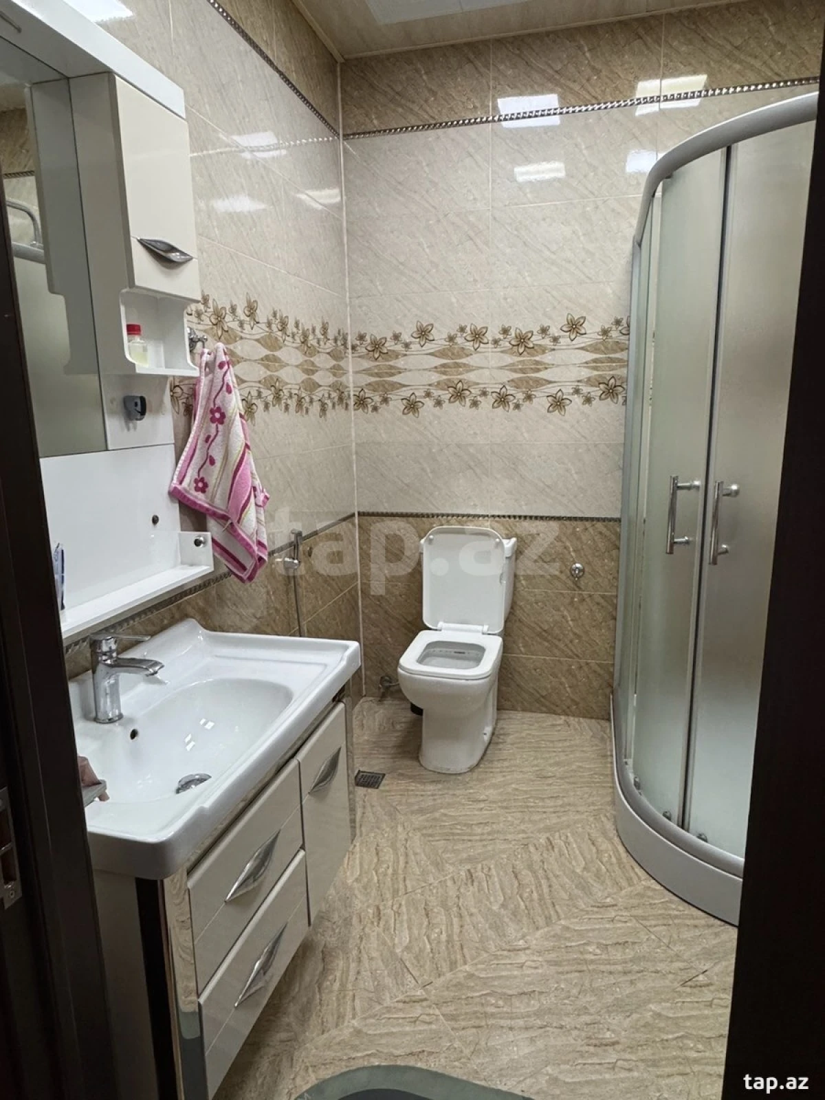 Kirayə verilir 3 otaqlı yeni tikili 90 m²