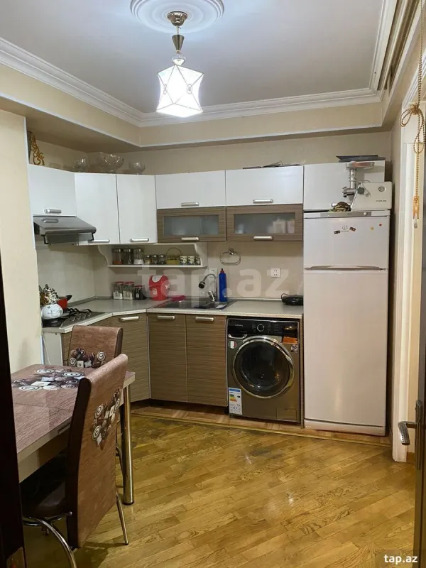 Satılır 2 otaqlı yeni tikili 74 m²