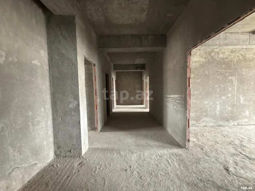 Satılır 5 otaqlı yeni tikili 206 m²