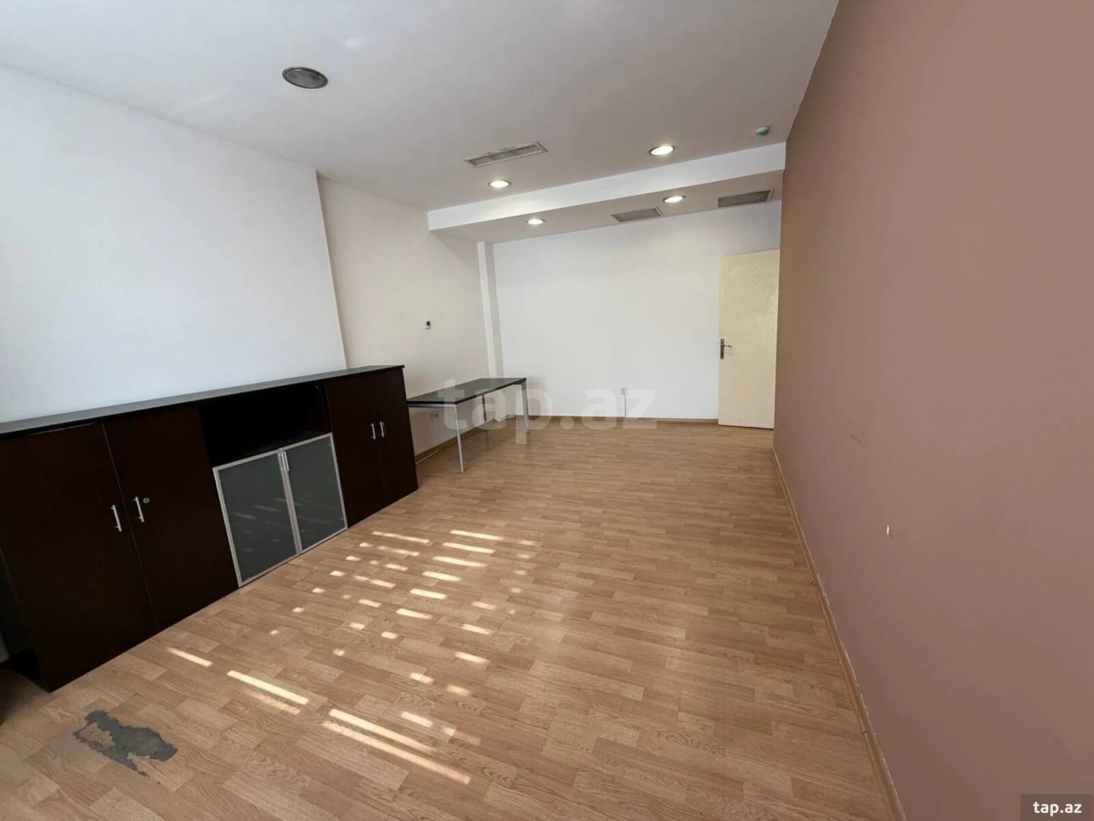 Kirayə verilir ofis