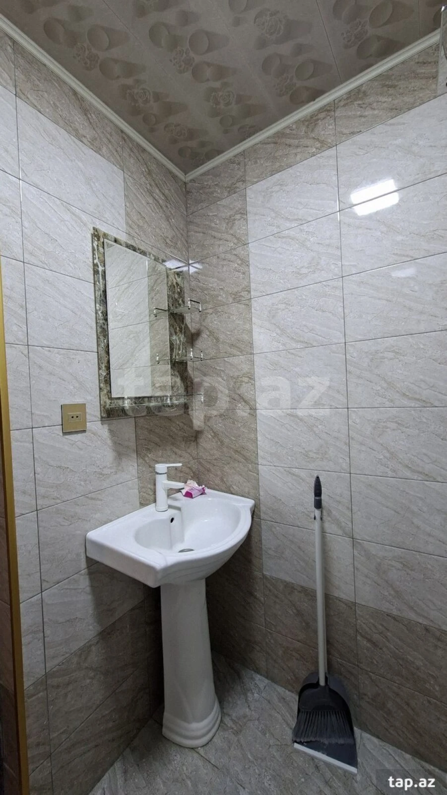 Kirayə verilir 2 otaqlı yeni tikili 55 m²