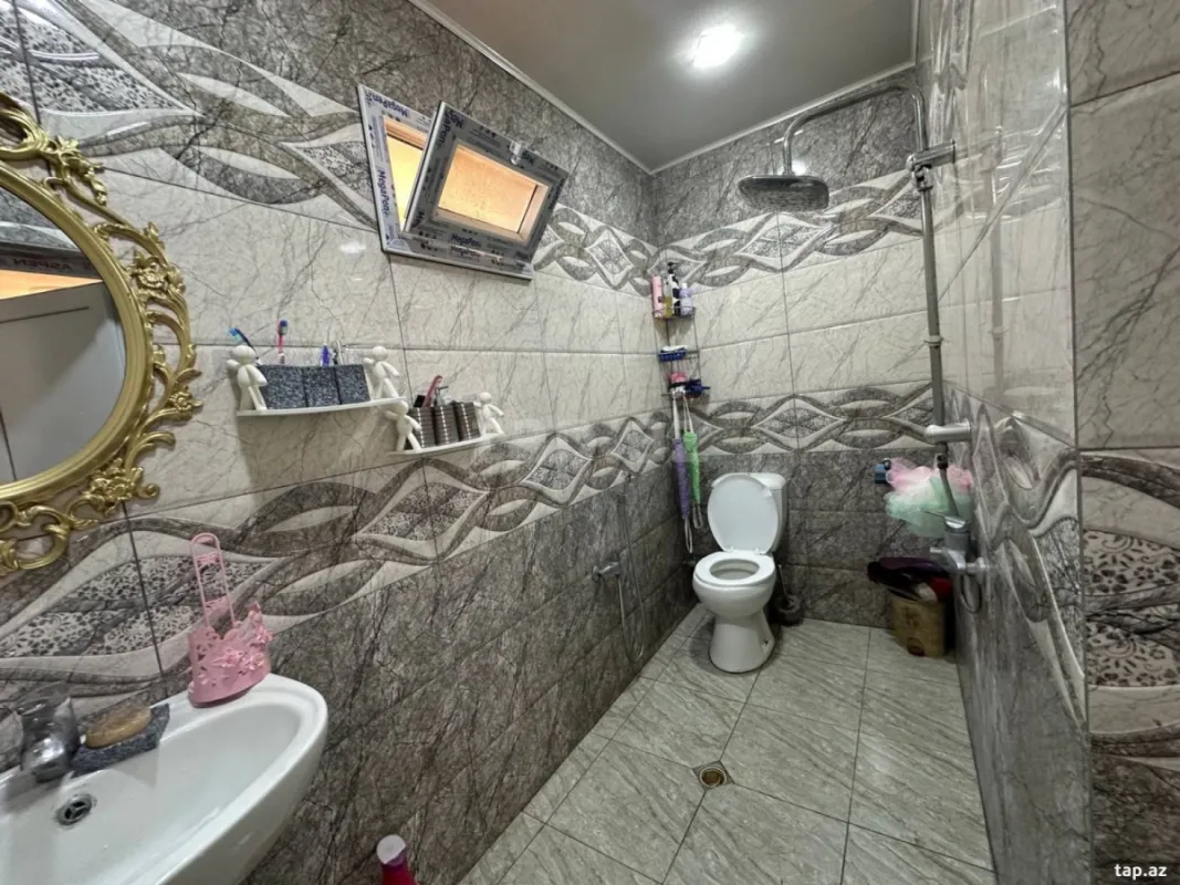 Satılır 4 otaqlı həyət evi