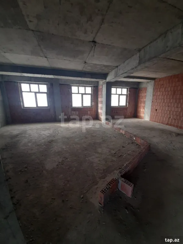 Satılır 5 otaqlı yeni tikili 190 m²