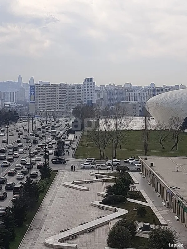 Satılır 5 otaqlı yeni tikili 190 m²