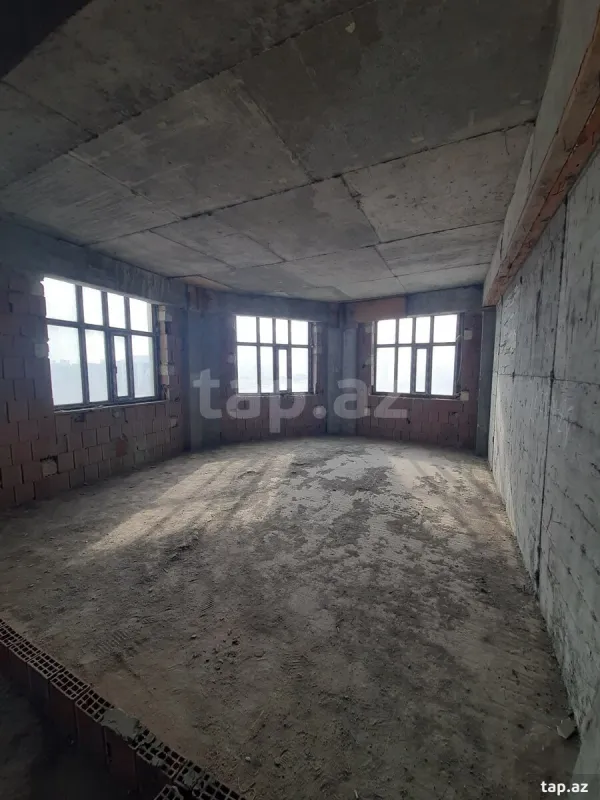 Satılır 5 otaqlı yeni tikili 190 m²