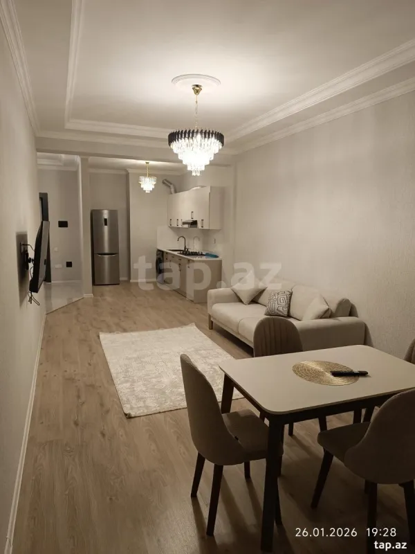 Kirayə verilir 2 otaqlı yeni tikili 72 m²