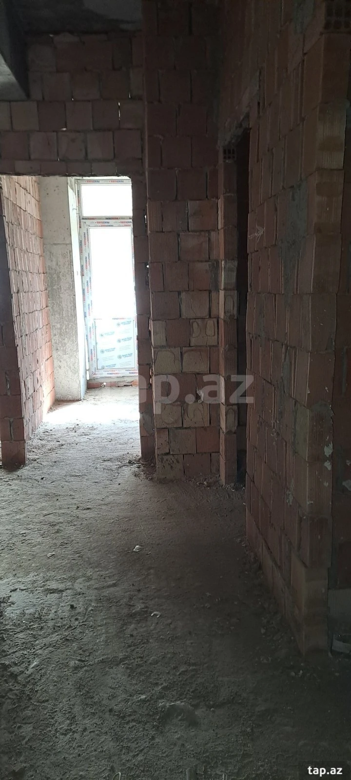 Satılır 2 otaqlı yeni tikili 79.5 m²