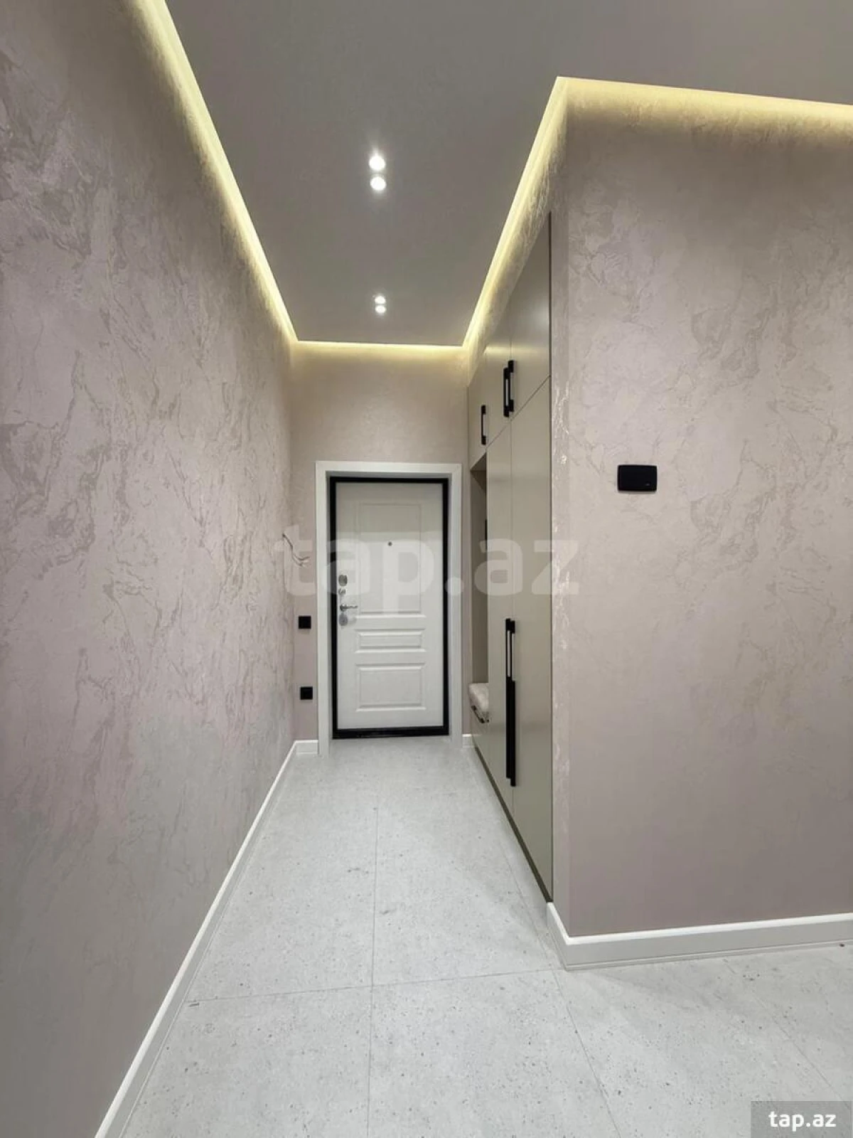 Satılır 2 otaqlı yeni tikili 63 m²