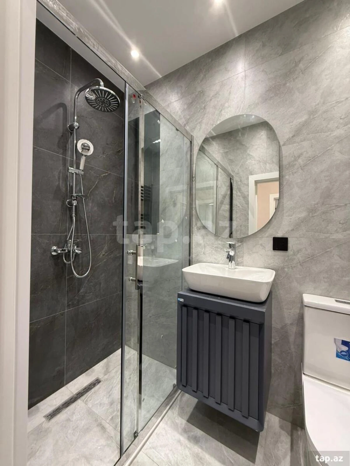 Satılır 2 otaqlı yeni tikili 63 m²