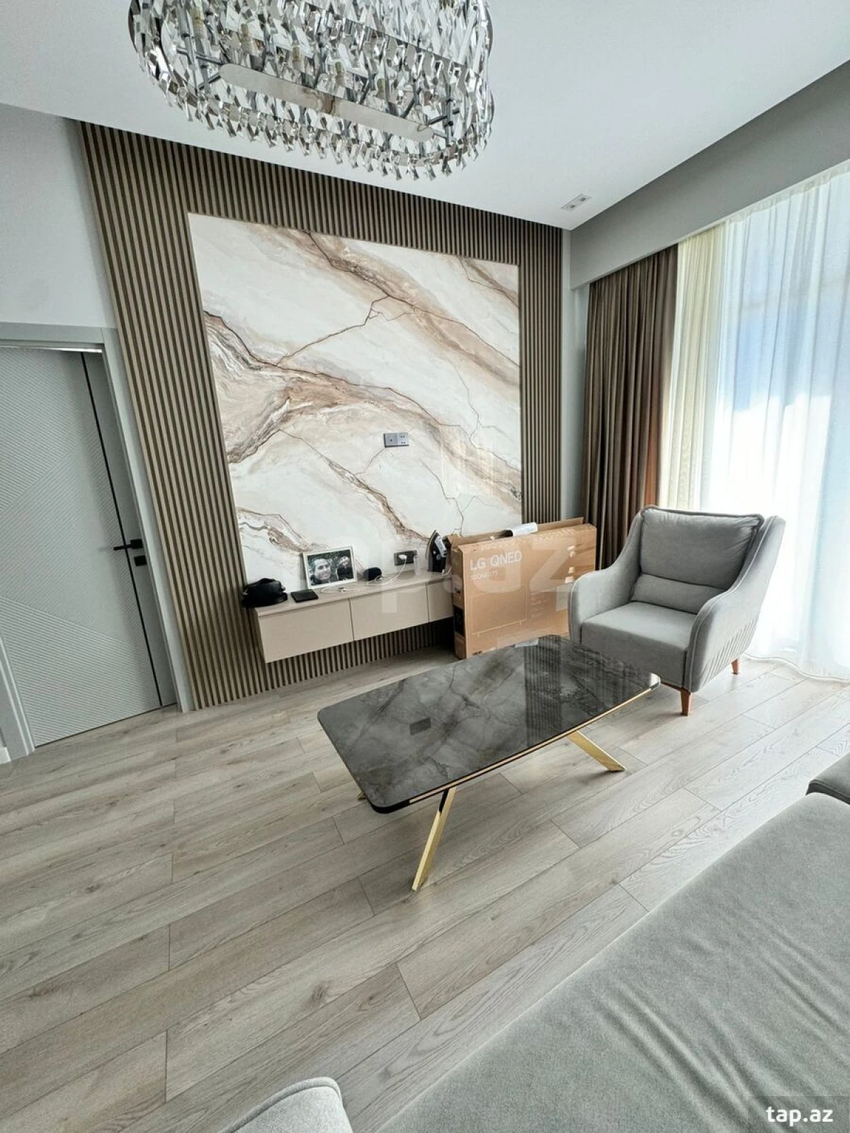 Satılır 3 otaqlı mənzil 98 m²