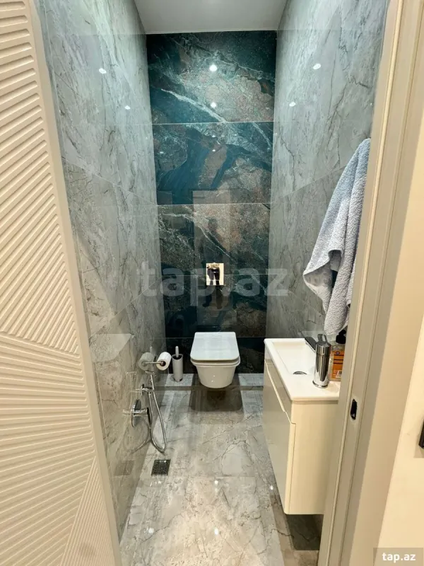 Satılır 3 otaqlı mənzil 98 m²