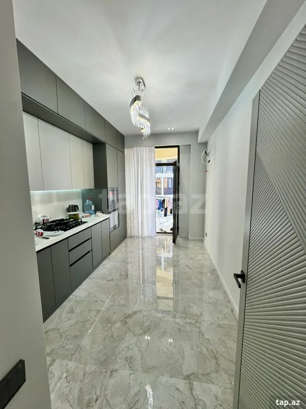 Satılır 3 otaqlı mənzil 98 m²