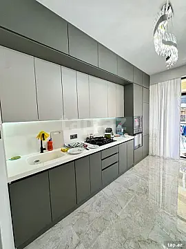 Satılır 3 otaqlı mənzil 98 m²