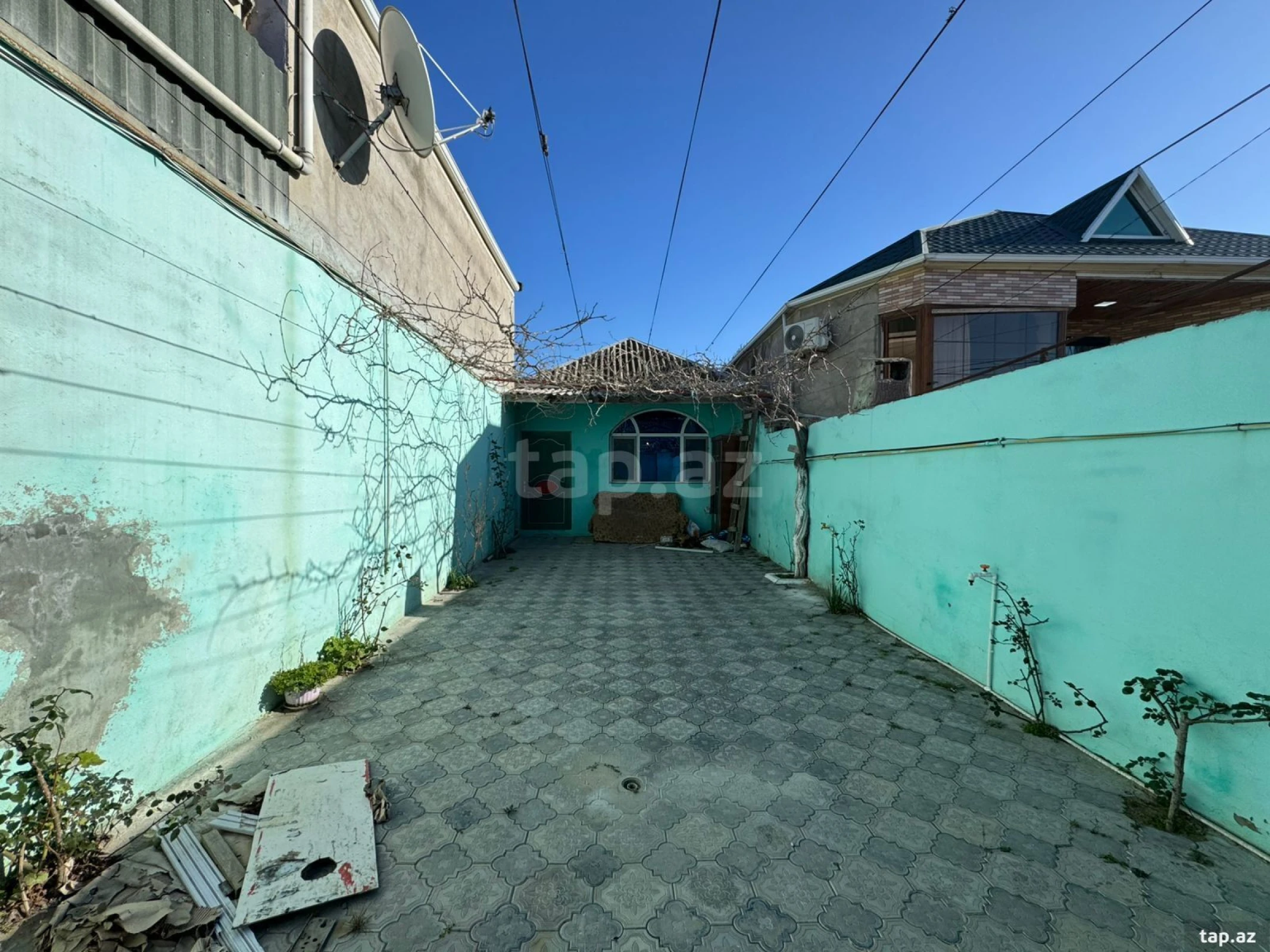 Satılır 4 otaqlı həyət evi