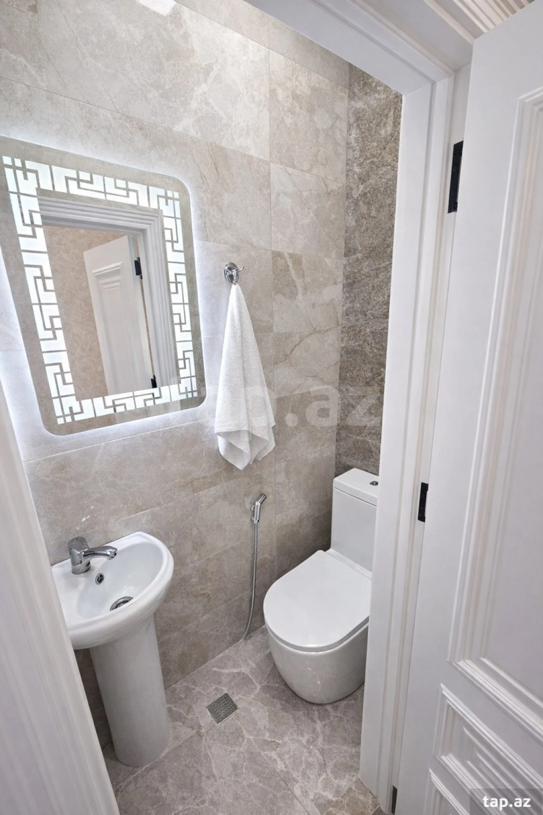 Satılır 3 otaqlı yeni tikili 95 m²