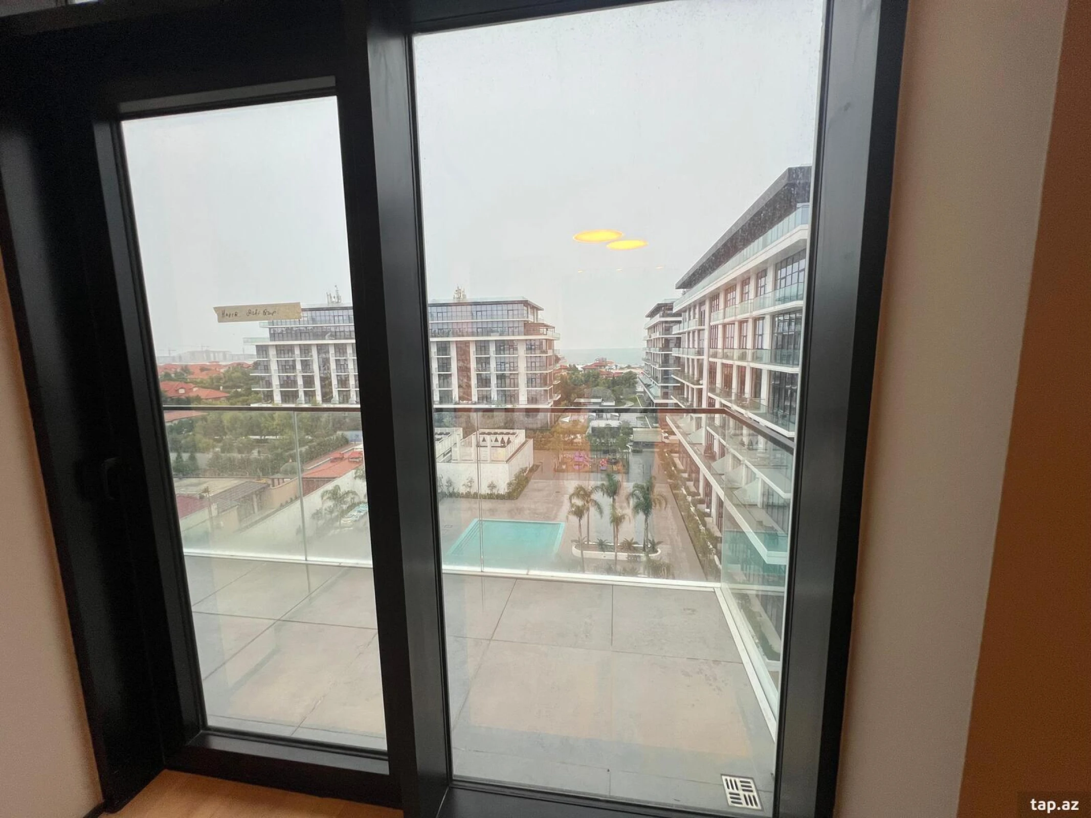 Satılır 2 otaqlı yeni tikili 74 m²