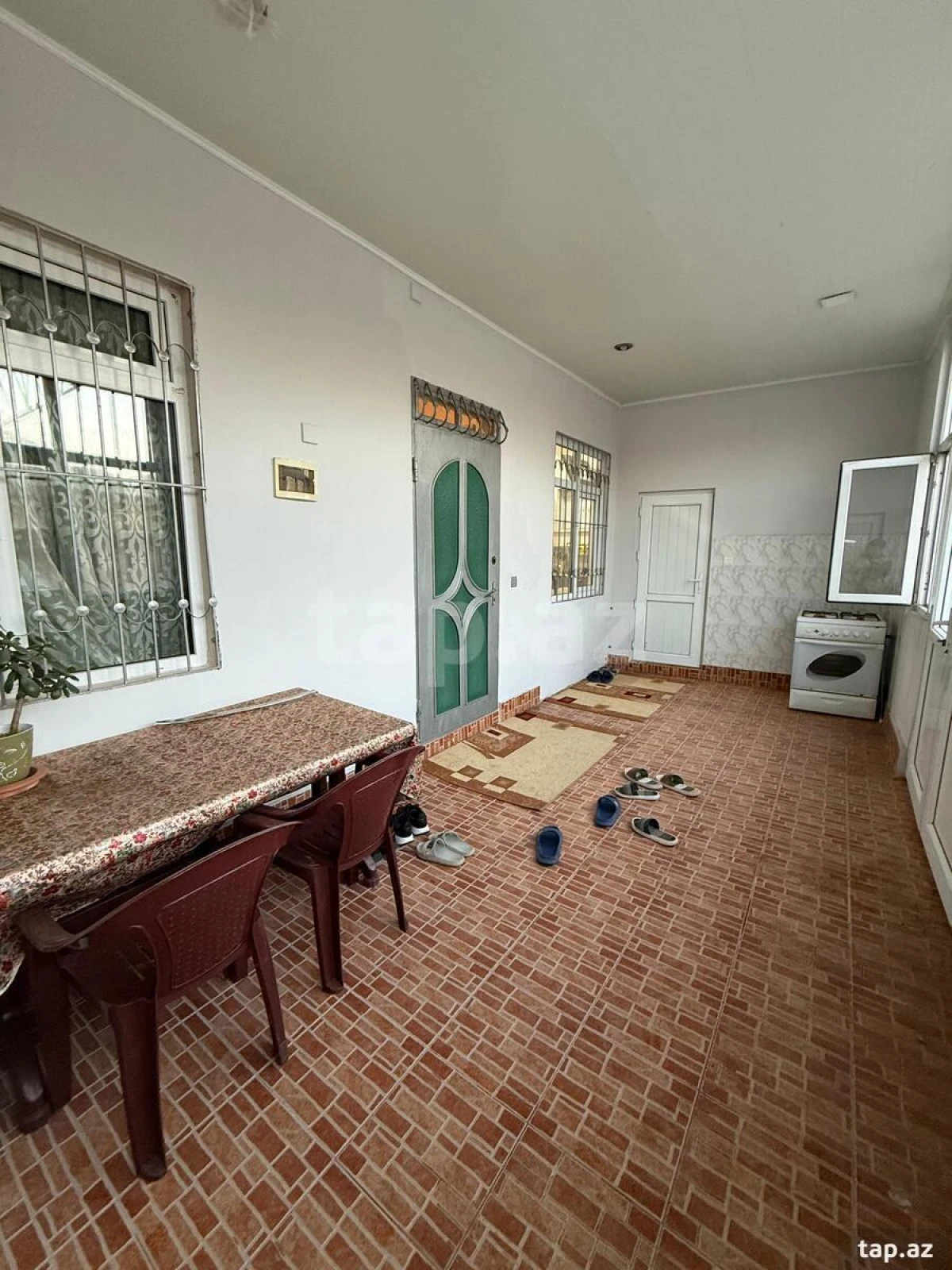 Satılır 4 otaqlı həyət evi