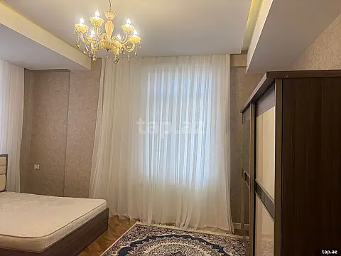 Kirayə verilir 3 otaqlı yeni tikili 137 m²