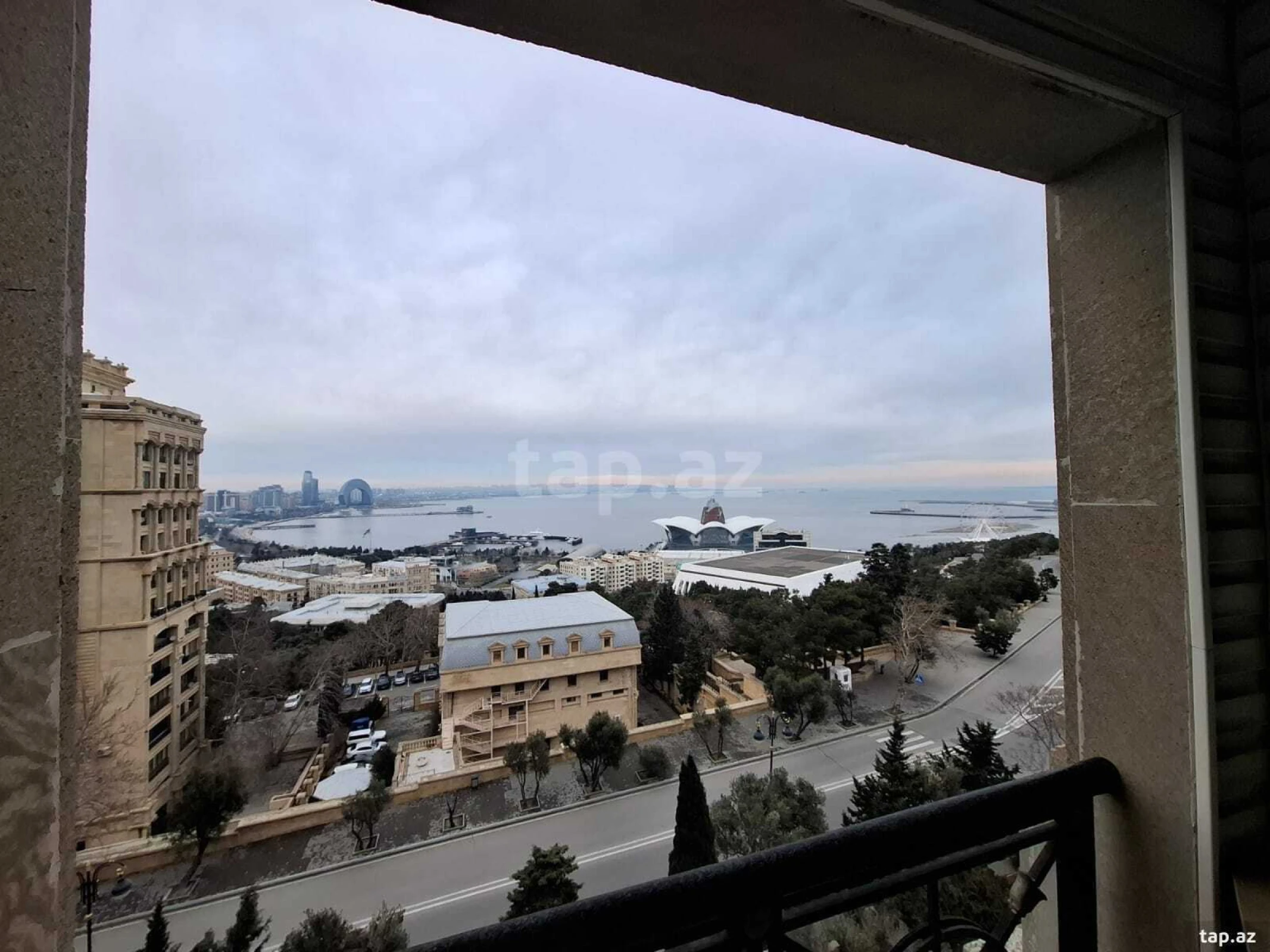 Kirayə verilir 2 otaqlı yeni tikili 85 m²