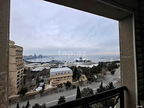 Kirayə verilir 2 otaqlı yeni tikili 85 m²