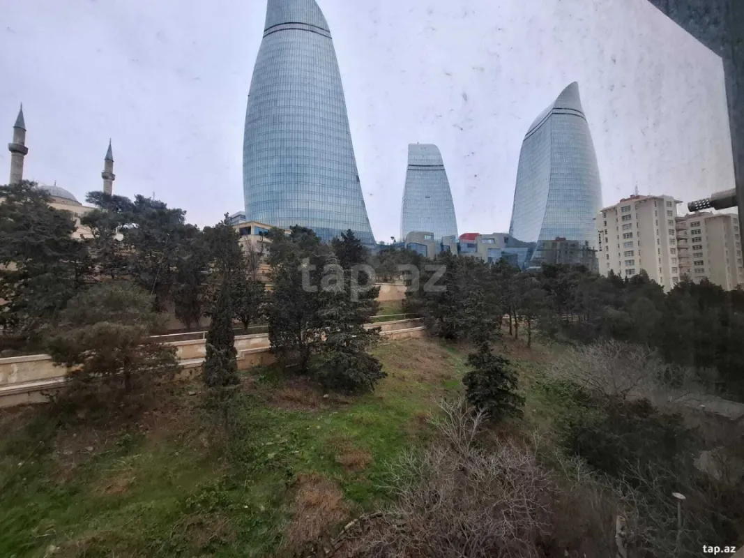 Kirayə verilir 2 otaqlı yeni tikili 85 m²