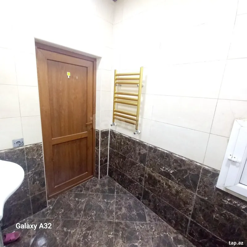 Kirayə verilir 3 otaqlı yeni tikili 110 m²