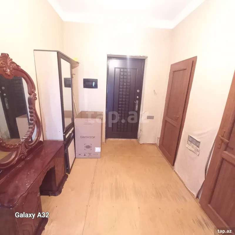 Kirayə verilir 3 otaqlı yeni tikili 110 m²