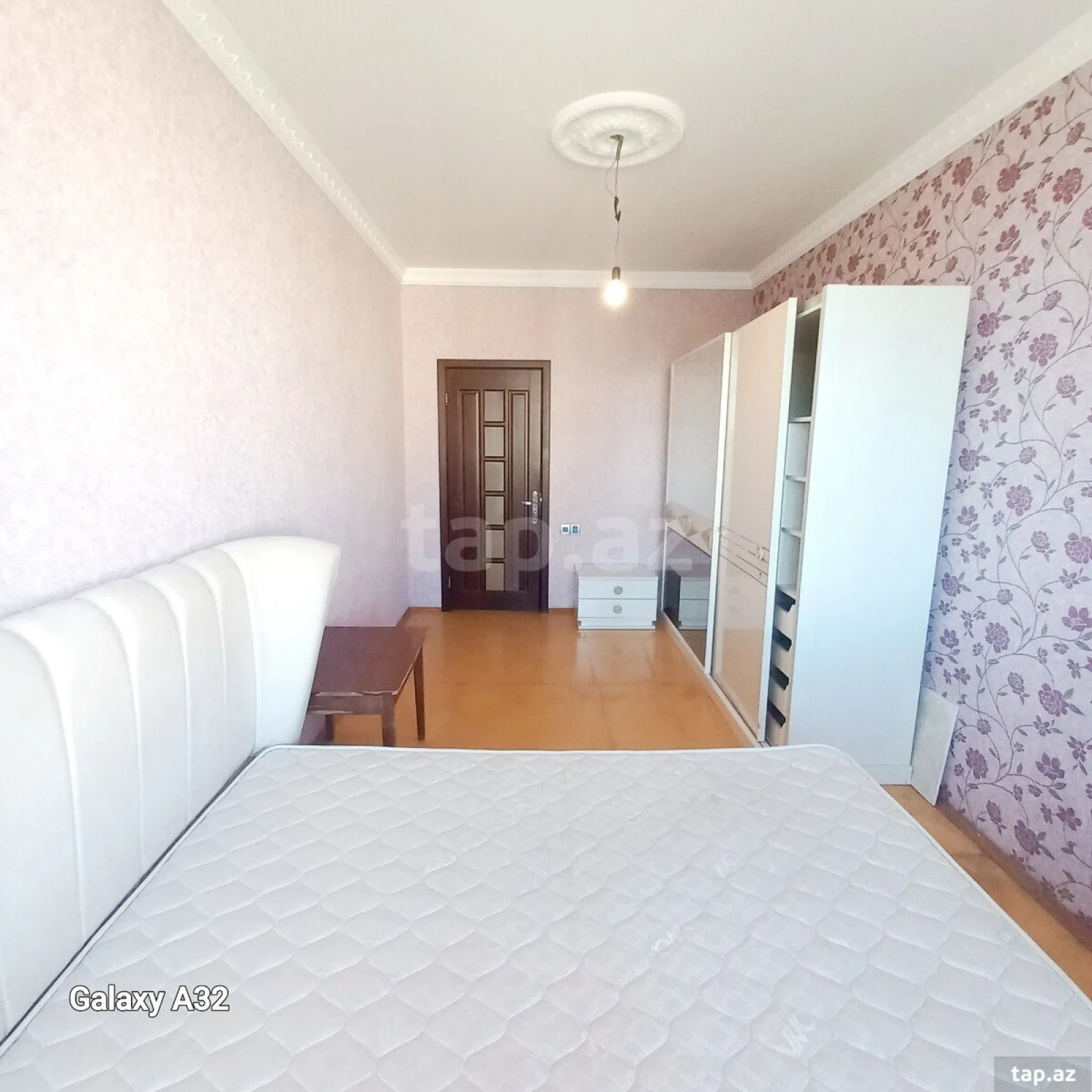 Kirayə verilir 3 otaqlı yeni tikili 110 m²