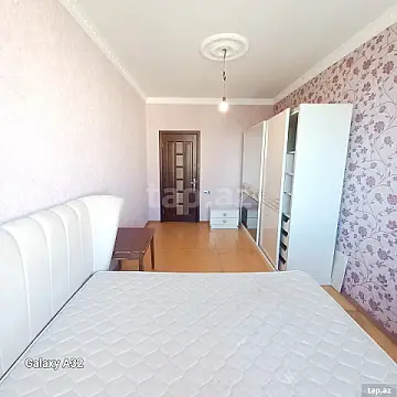 Kirayə verilir 3 otaqlı yeni tikili 110 m²