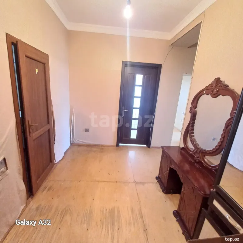 Kirayə verilir 3 otaqlı yeni tikili 110 m²